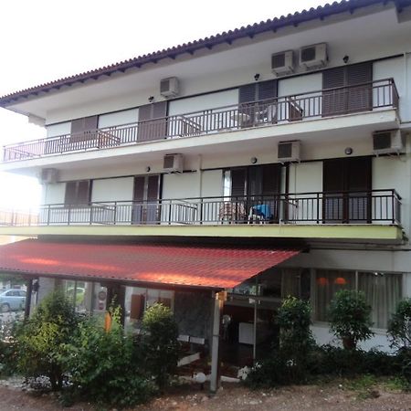 מטהמורפוסי Chris Apartments מראה חיצוני תמונה